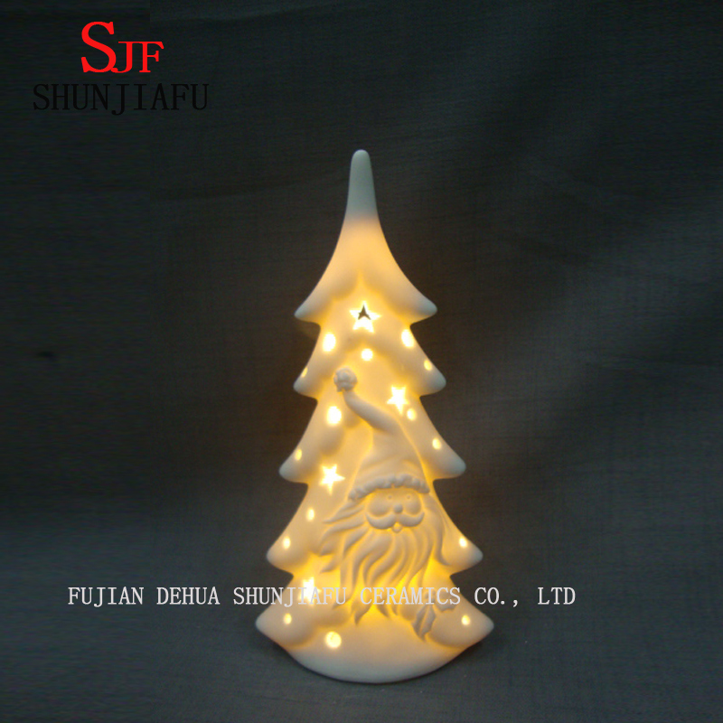 白い艶をかけられたセラミッククリスマスツリー。 LED /ウェディングツリー