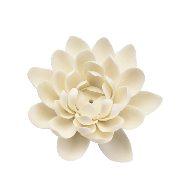 white ceramic flowers 4102