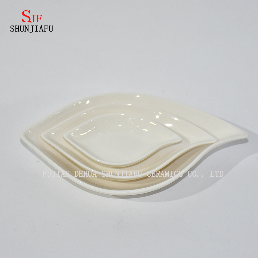 さまざまな形。白磁食器サービスプレートソース皿