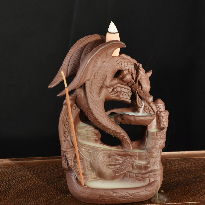 Looking back at  moon Ceramic dragon  Backflow Incense burner 春家ふ