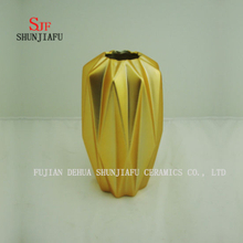 金の装飾品を備えた新しい創造的な電気めっき磁器セラミック花瓶