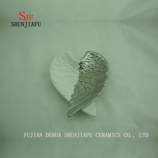 天使の羽プレート色は白と金、キャンディセラミック皿