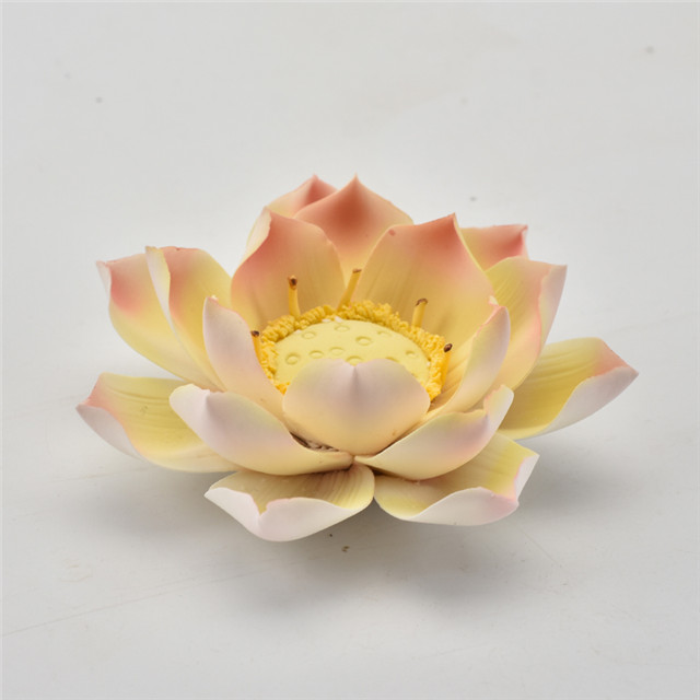 パーソナライズされた卸売家の装飾磁器像手作り工芸品置物花セラミック磁器の花