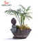 セラミックの家/庭のヴィンテージの植木鉢と小さな僧侶と仏