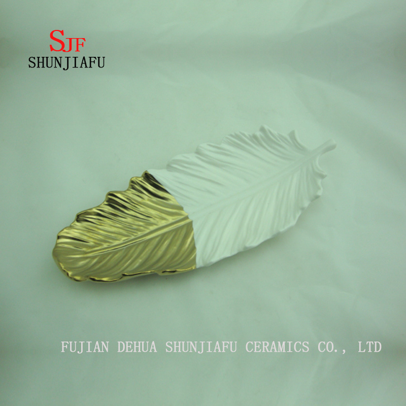 金と銀の特別な羽料理、セラミックプレート/ B