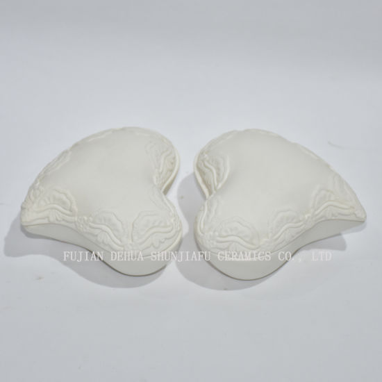 装飾的な上げられたハートデザインホワイトセラミック/ドレッサートップジュエリーホルダー