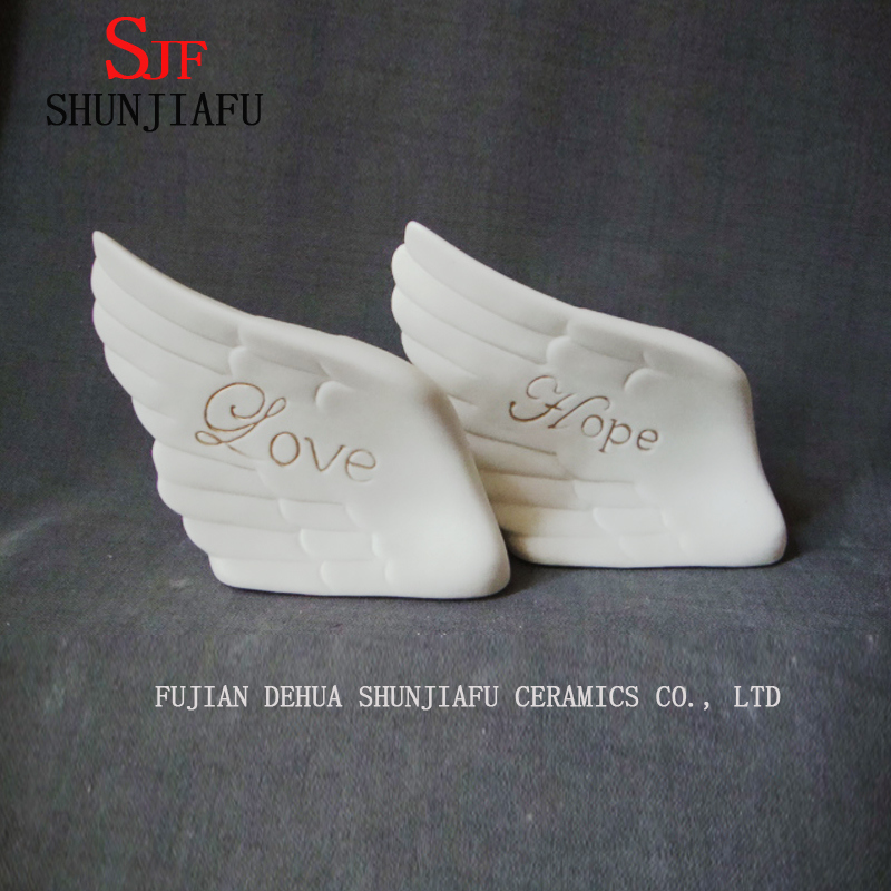 手紙とセラミック天使の翼