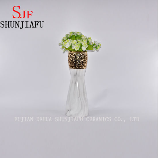 装飾的な小さな古代のセラミック花瓶—家の装飾のための中国の東洋の花瓶