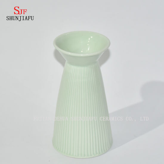緑のセラミック花瓶、装飾家、オフィス/ホテル