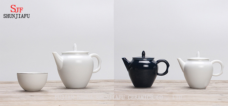 装飾のための白い古典的な6カップセラミックティーポット