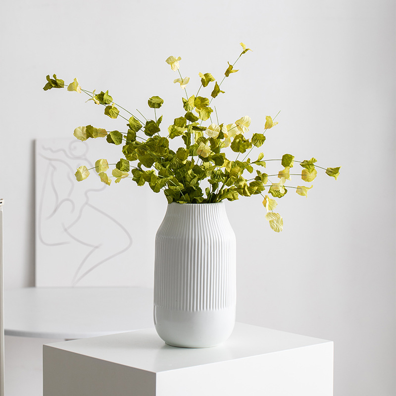 家の装飾磁器の花瓶