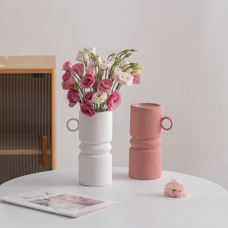 さまざまな色とスタイルのカスタマイズされた処理を受け入れるピンク、白黒のセラミックの花瓶