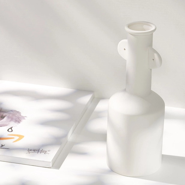 モダンなスタイルのデスクトップ装飾セラミック花瓶