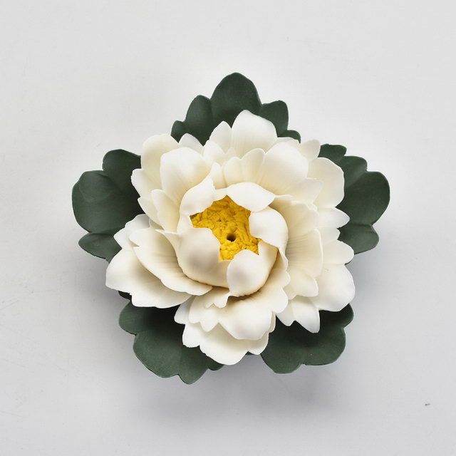 美しいスタイルの家の装飾の結婚式の装飾磁器の花の置物像セラミック花