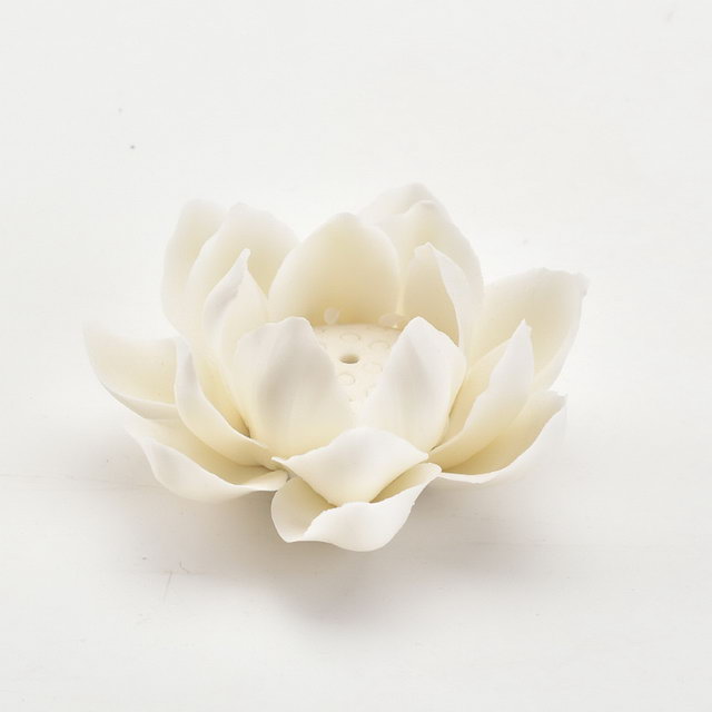 白い色の家の装飾の注文の花の設計線香立ての陶磁器の線香のホールダー