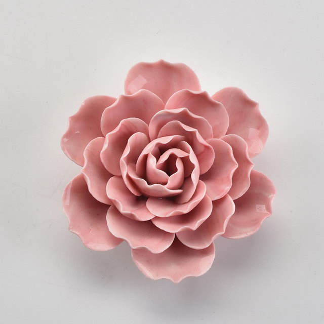 ピンクローズフラワースタイルの家の装飾の結婚式の装飾の磁器の花の置物像セラミック花