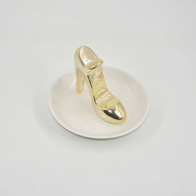 ゴールデン靴スタイルの家の装飾のギフトジュエリーディスプレイトレイウェディングギフトセラミックリングホルダーカスタム小物トレイ