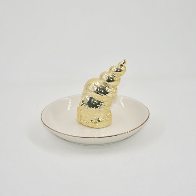 ファッショナブルなスタイルの家の装飾のギフトジュエリーディスプレイトレイウェディングギフトセラミックリングホルダーカスタム小物トレイ