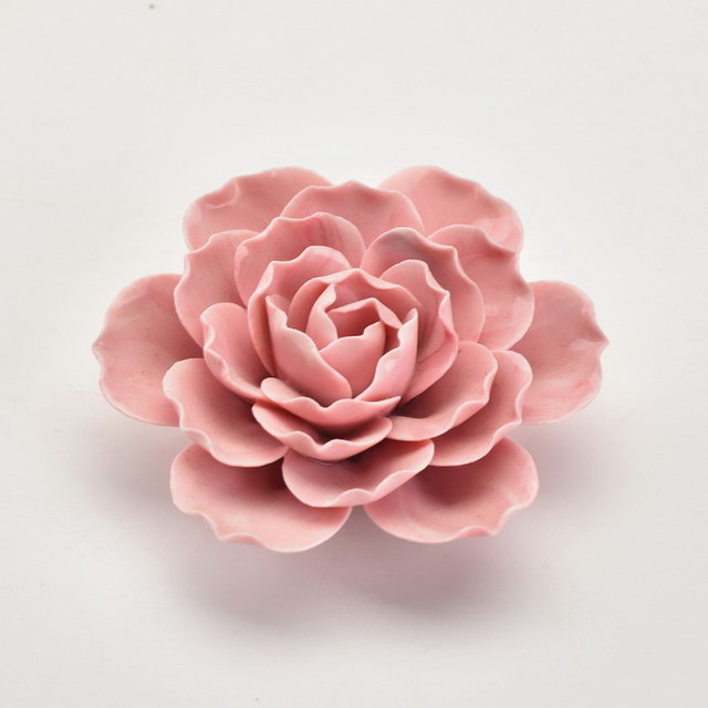 ピンクローズフラワースタイルの家の装飾の結婚式の装飾の磁器の花の置物像セラミック花