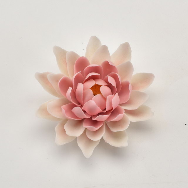 ホット販売家の装飾結婚式の装飾磁器の花の置物像セラミック花