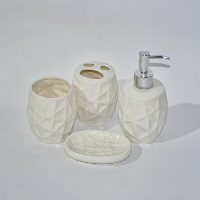個人化されたセット5の浴室の衛生浴室の付属品の陶磁器の浴室の付属品セット