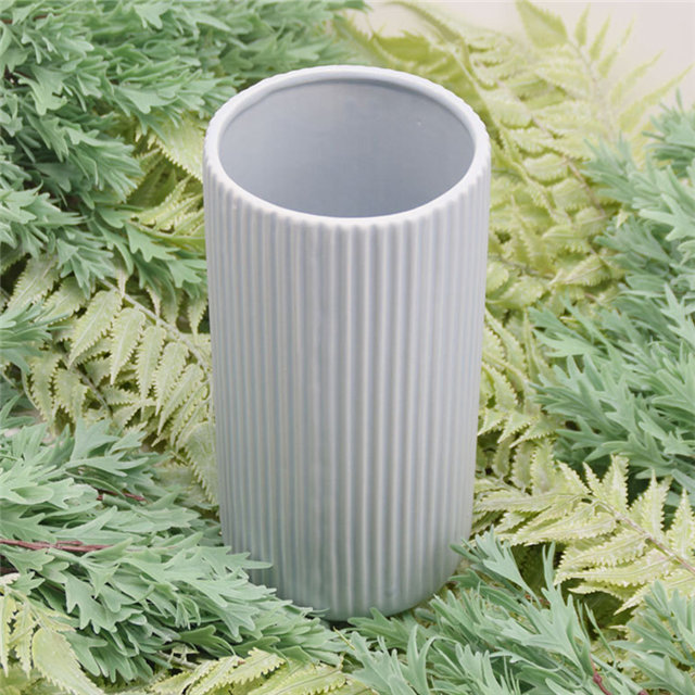 家の装飾の装飾卓上セラミック花瓶デスクトップ装飾多面体灰色と白のセラミック花瓶