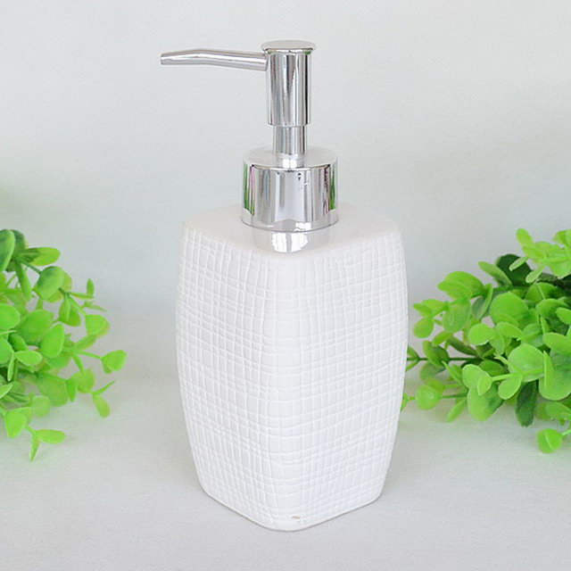 昇進のギフトセット5つのホテルの家族の使用浴室の衛生付属品の浴室の付属品の陶磁器の浴室セット